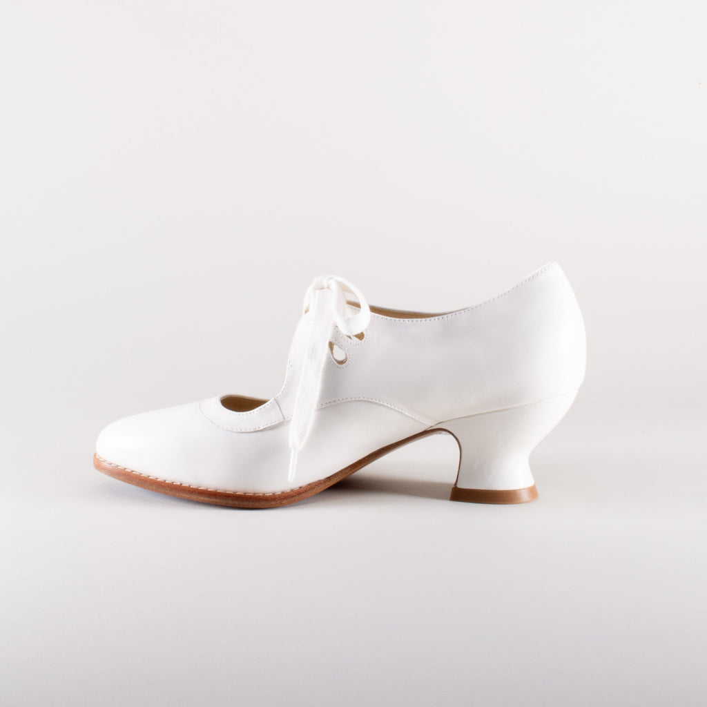 Gibson Edwardian Leather Shoes (Soft Ivory)